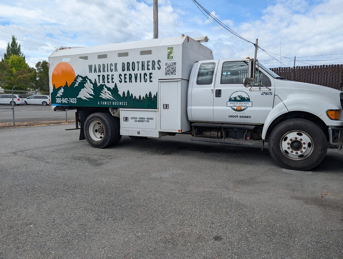 The wrapped side of the Warrick Brothers chip truck
